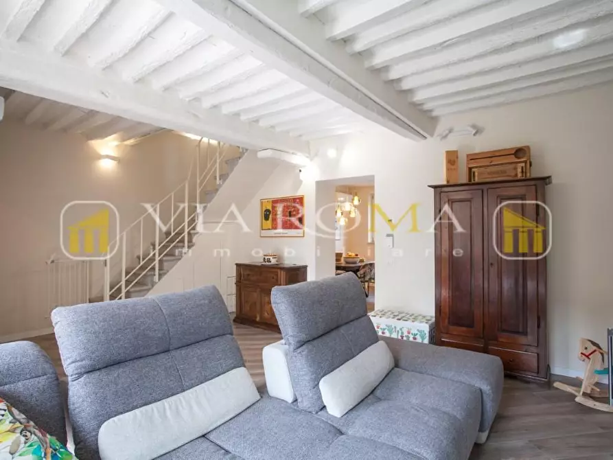 Immagine 38 di Casa bifamiliare in vendita  a Lucca