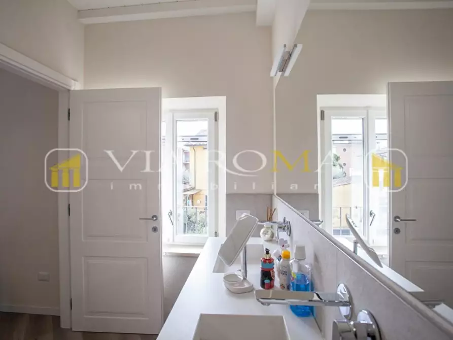 Immagine 49 di Casa bifamiliare in vendita  a Lucca