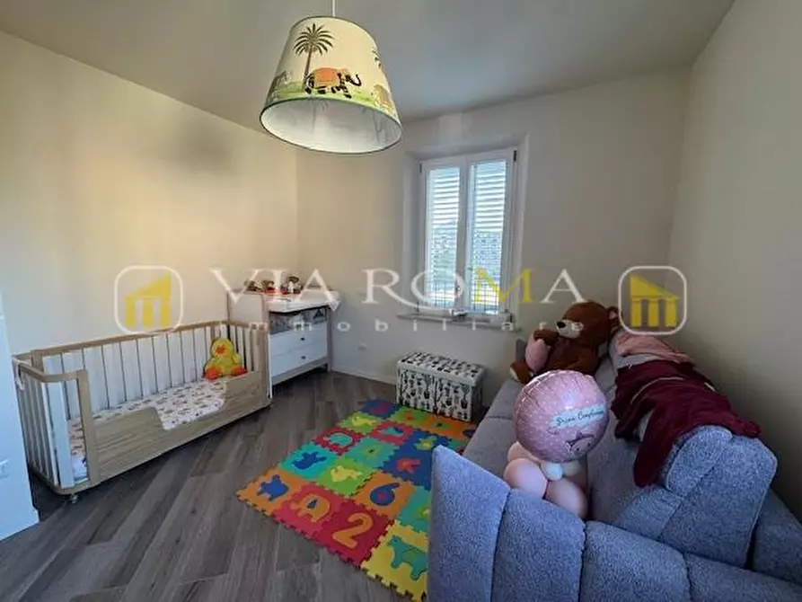 Immagine 18 di Casa bifamiliare in vendita  a Lucca