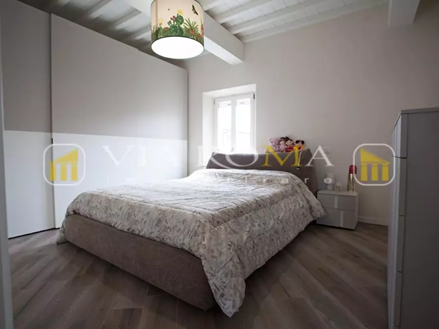 Immagine 50 di Casa bifamiliare in vendita  a Lucca