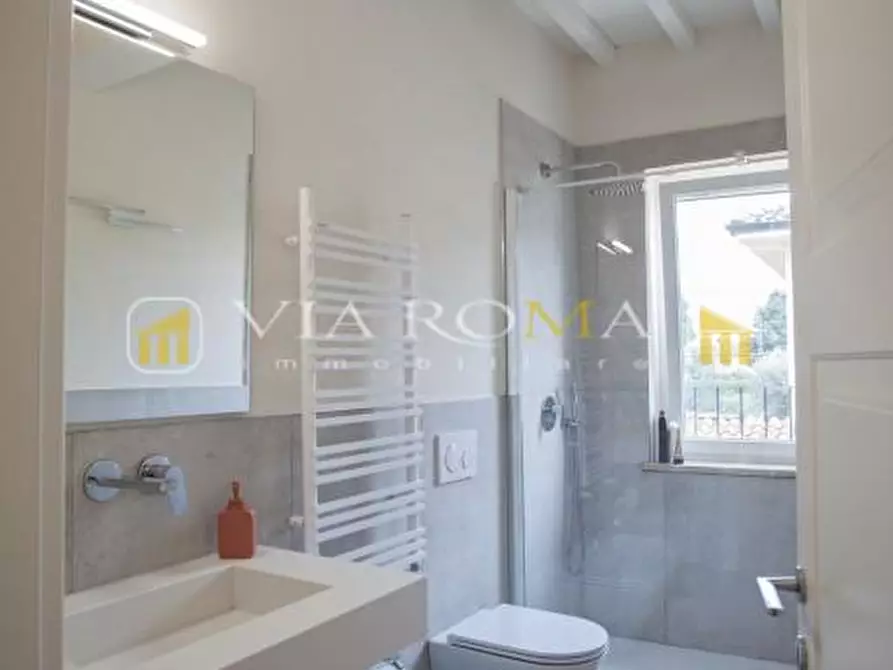 Immagine 52 di Casa bifamiliare in vendita  a Lucca