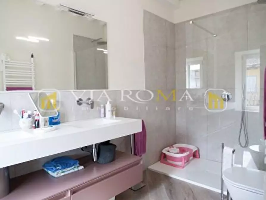 Immagine 47 di Casa bifamiliare in vendita  a Lucca