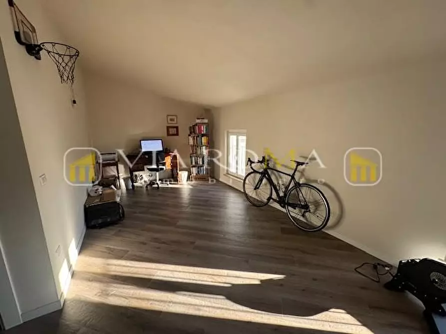 Immagine 20 di Casa bifamiliare in vendita  a Lucca