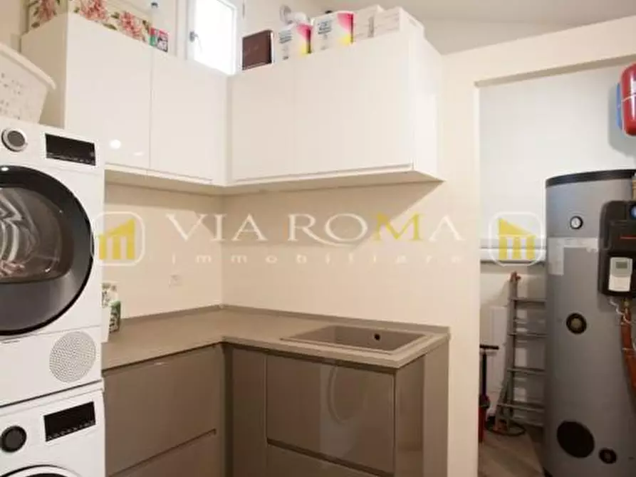 Immagine 58 di Casa bifamiliare in vendita  a Lucca