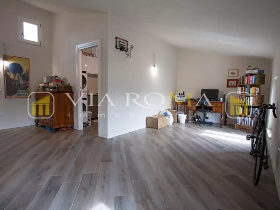 Immagine 59 di Casa bifamiliare in vendita  a Lucca