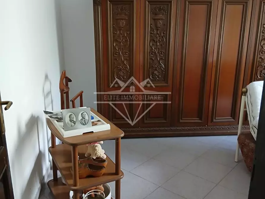 Immagine 9 di Appartamento in vendita  a Carrara