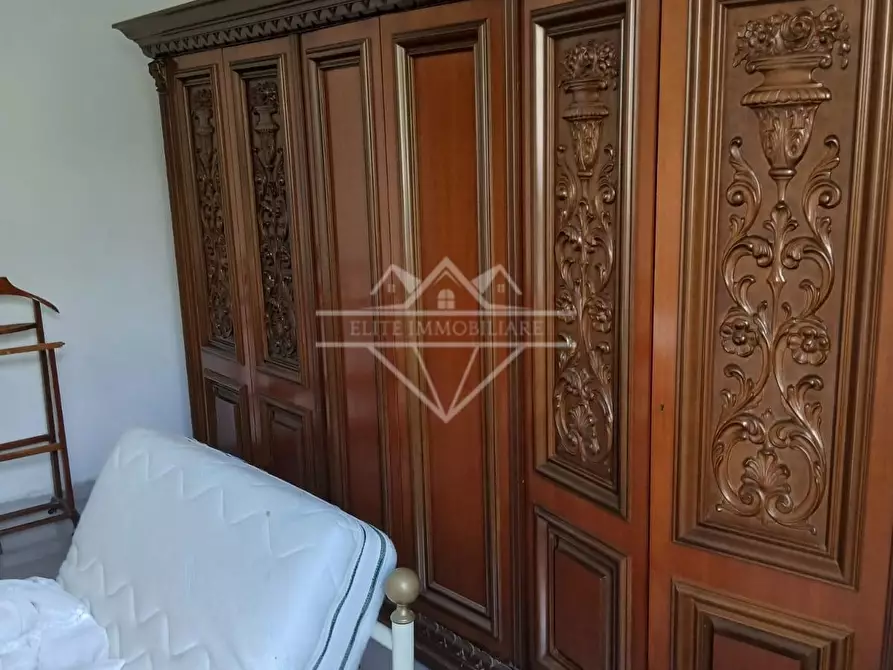 Immagine 11 di Appartamento in vendita  a Carrara