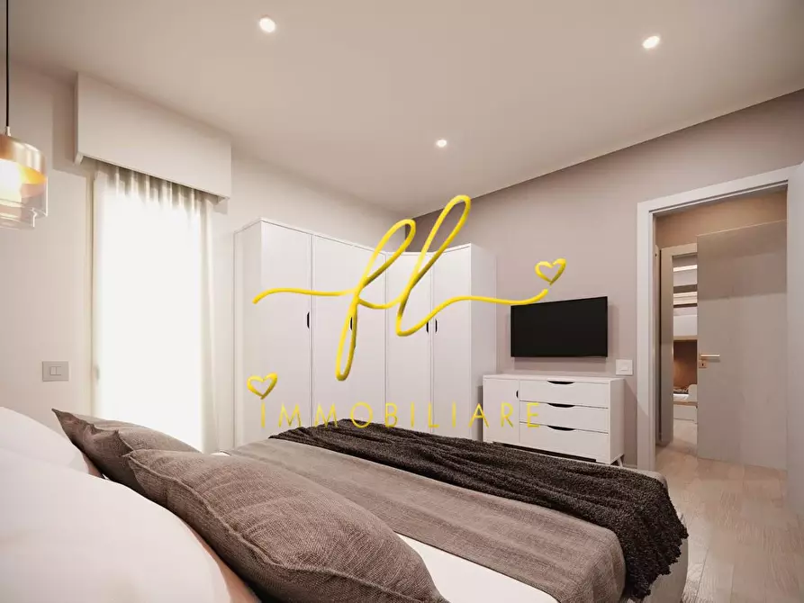 Immagine 9 di Villa in vendita  a Cecina