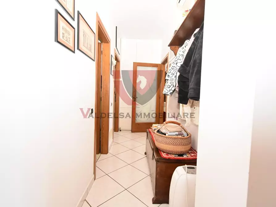 Immagine 23 di Appartamento in vendita  a Colle Di Val D'elsa