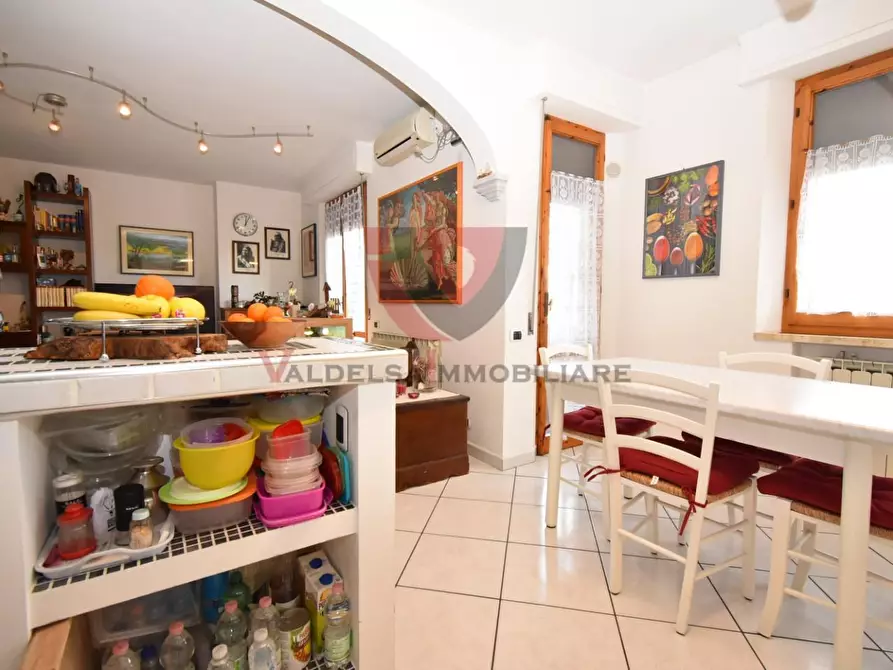 Immagine 8 di Appartamento in vendita  a Colle Di Val D'elsa