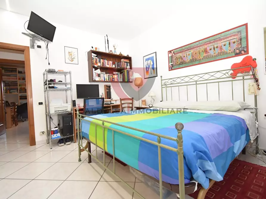 Immagine 21 di Appartamento in vendita  a Colle Di Val D'elsa