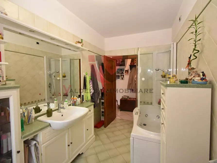 Immagine 29 di Appartamento in vendita  a Colle Di Val D'elsa