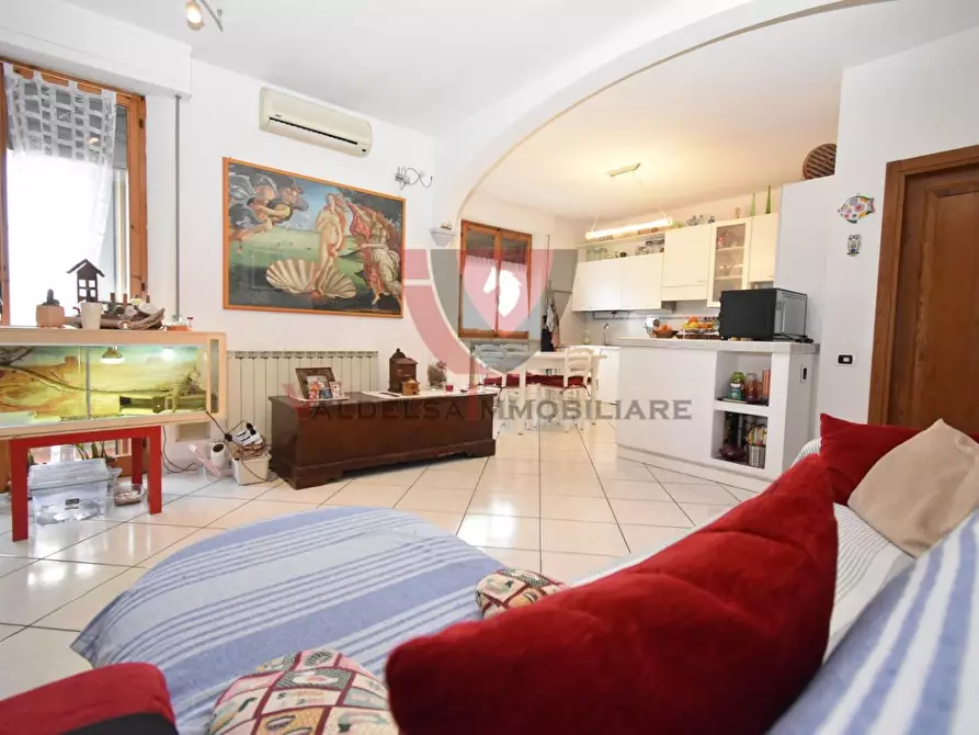 Immagine 3 di Appartamento in vendita  a Colle Di Val D'elsa