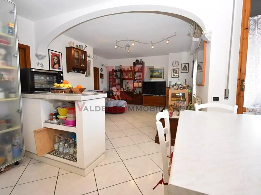 Immagine 14 di Appartamento in vendita  a Colle Di Val D'elsa