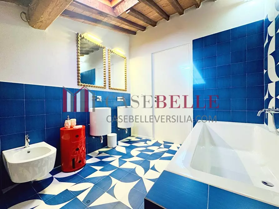 Immagine 43 di Appartamento in affitto  a Forte Dei Marmi