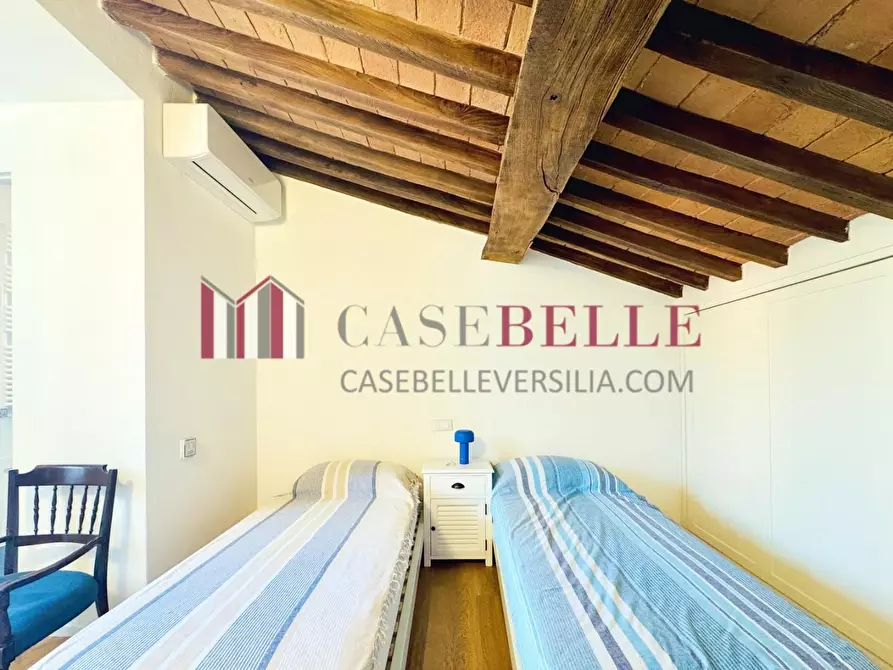 Immagine 46 di Appartamento in affitto  a Forte Dei Marmi