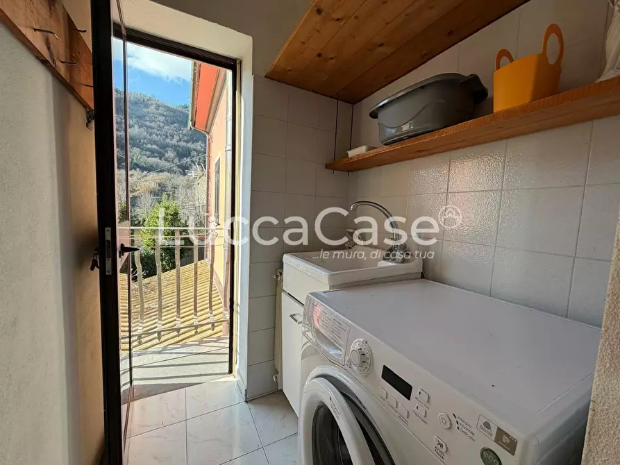 Immagine 22 di Villa in vendita  a Borgo A Mozzano