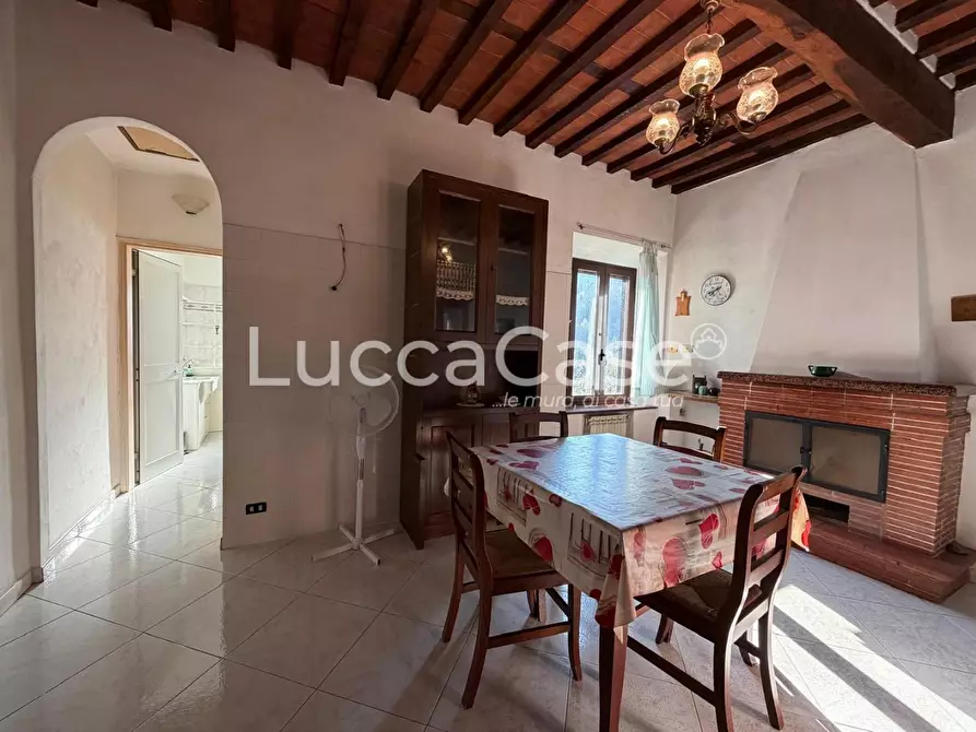 Immagine 10 di Villa in vendita  a Borgo A Mozzano