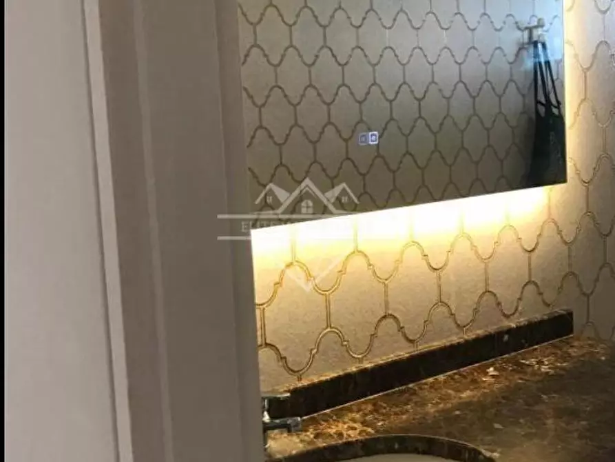 Immagine 14 di Appartamento in affitto  a Carrara