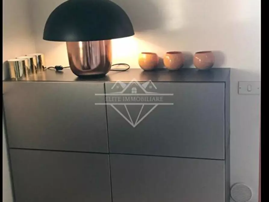 Immagine 13 di Appartamento in affitto  a Carrara
