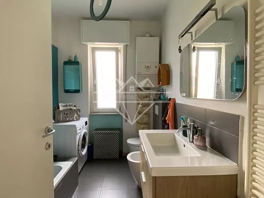 Immagine 12 di Appartamento in vendita  a Castelnuovo Magra