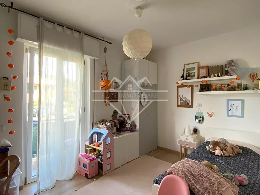 Immagine 11 di Appartamento in vendita  a Castelnuovo Magra