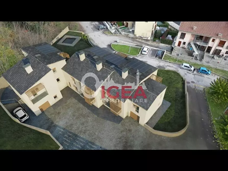 Immagine 1 di Villetta a schiera in vendita  a Monteriggioni