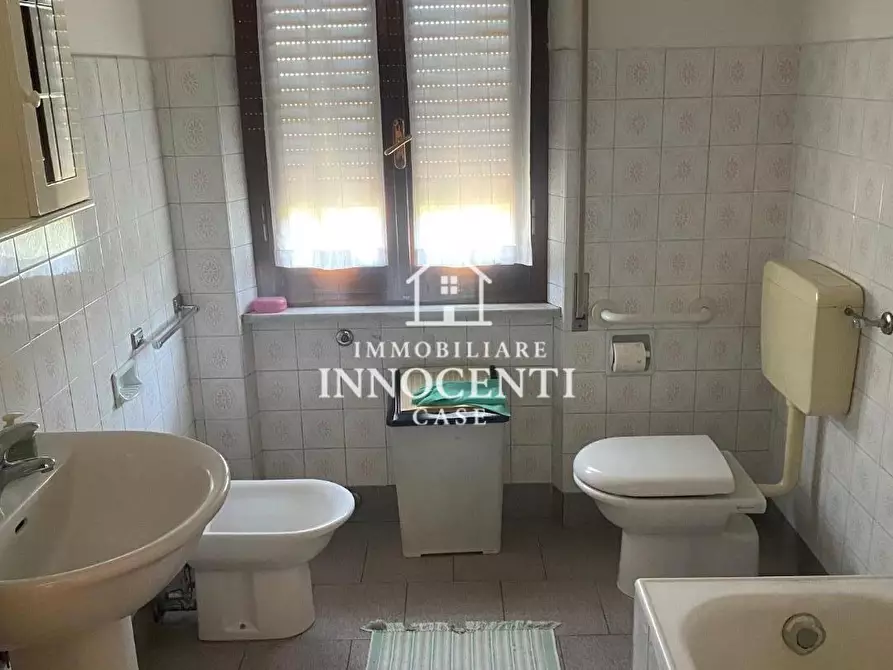 Immagine 9 di Appartamento in vendita  a Massa