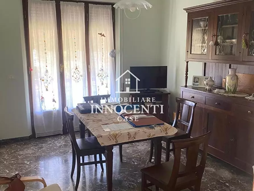 Immagine 4 di Appartamento in vendita  a Massa