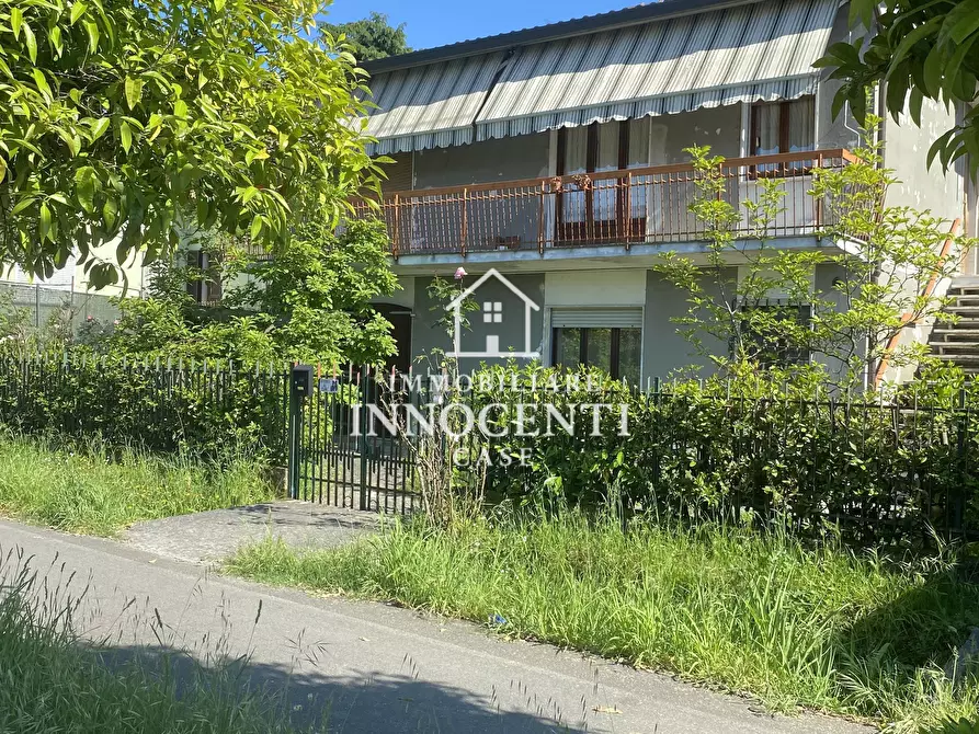 Immagine 1 di Appartamento in vendita  a Massa