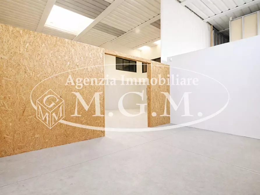 Immagine 12 di Attività artigianale in vendita  a Vicopisano