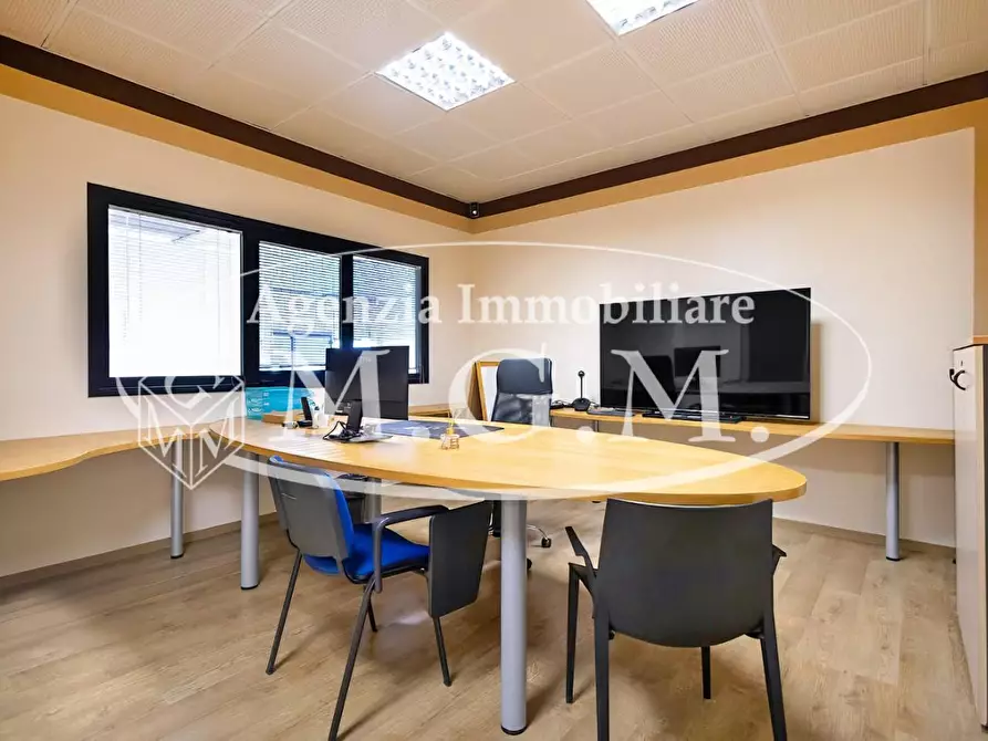 Immagine 21 di Attività artigianale in vendita  a Vicopisano