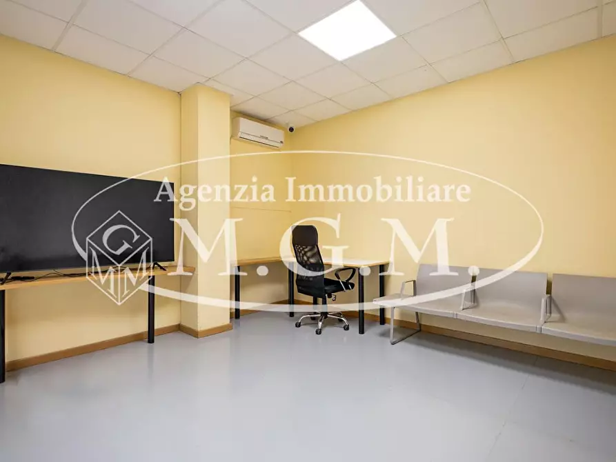 Immagine 22 di Attività artigianale in vendita  a Vicopisano