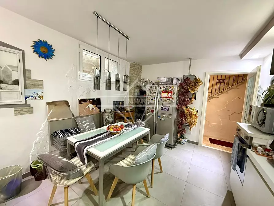 Immagine 9 di Villetta a schiera in vendita  a Carrara