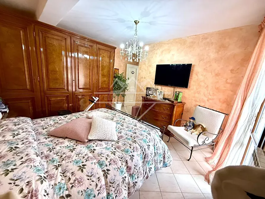 Immagine 17 di Villetta a schiera in vendita  a Carrara