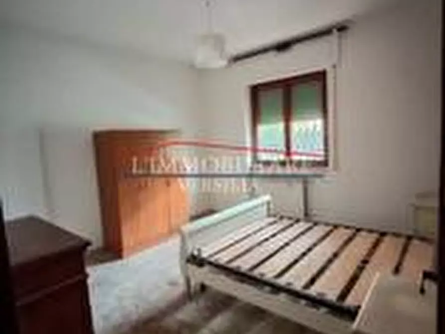 Immagine 10 di Appartamento in vendita  a Massa