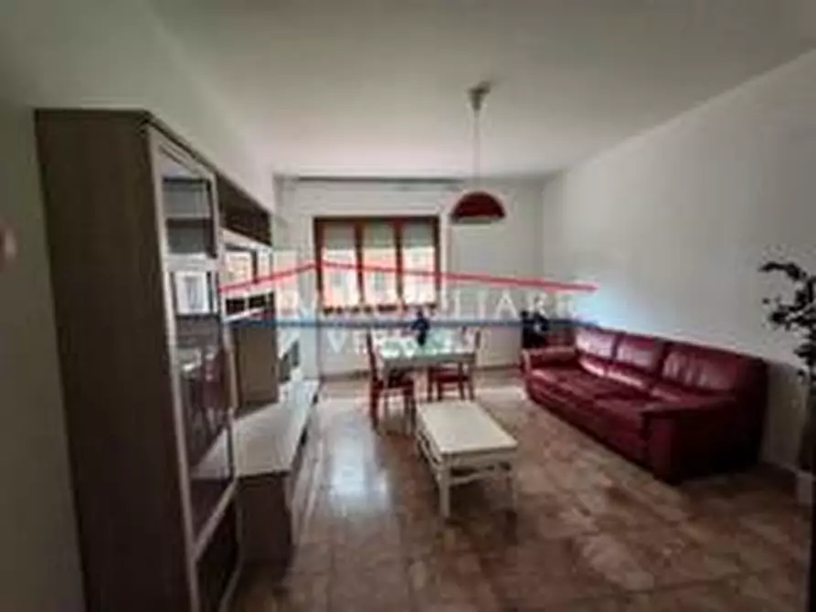 Immagine 4 di Appartamento in vendita  a Massa