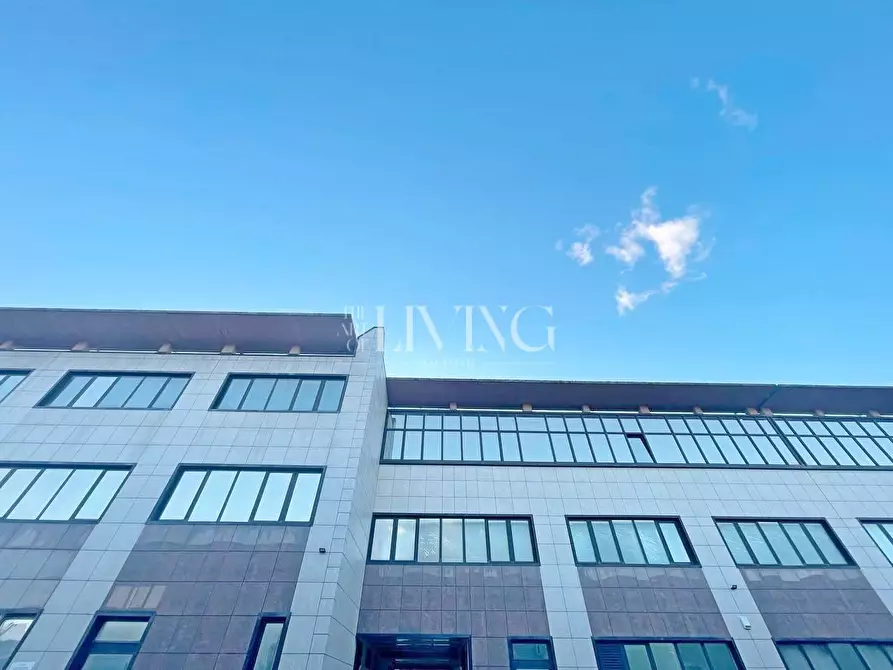 Immagine 22 di Ufficio in vendita  a Capannori