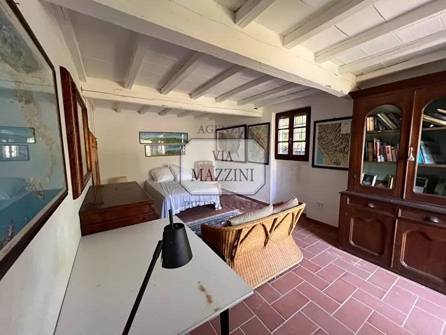 Immagine 43 di Rustico / casale in vendita  a Pietrasanta