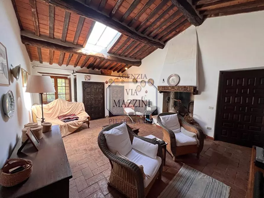 Immagine 24 di Rustico / casale in vendita  a Pietrasanta