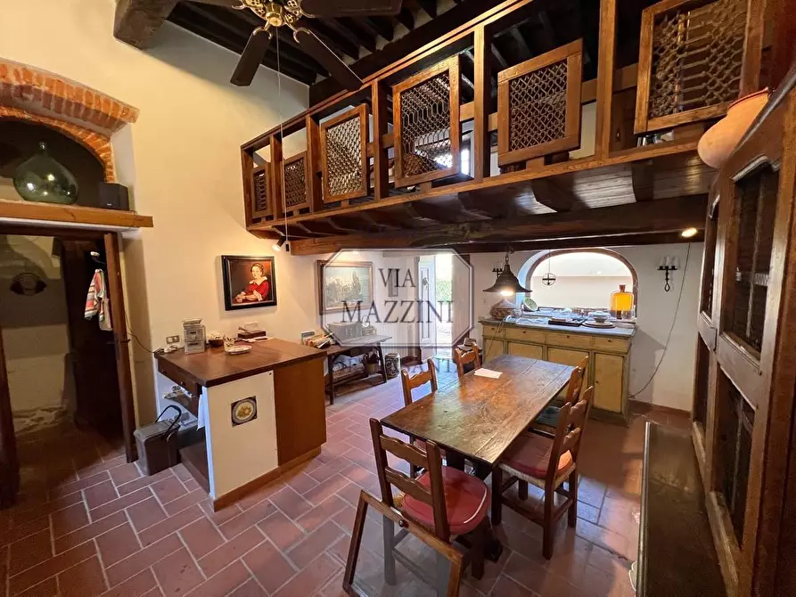 Immagine 7 di Rustico / casale in vendita  a Pietrasanta