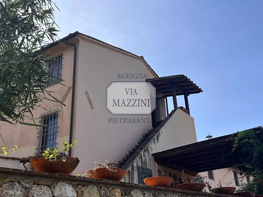 Immagine 4 di Rustico / casale in vendita  a Pietrasanta