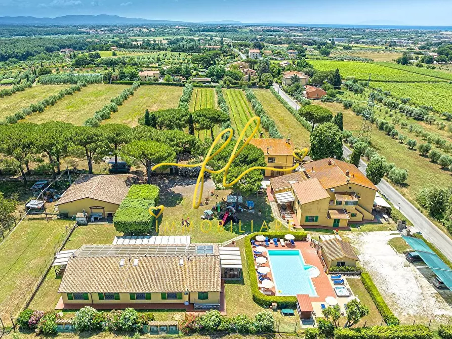 Immagine 4 di Agriturismo in vendita  a Cecina