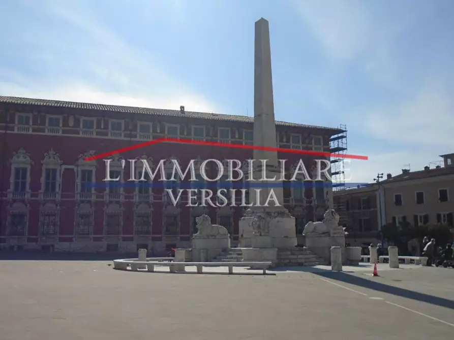 Immagine 28 di Capannone industriale in vendita  a Massa