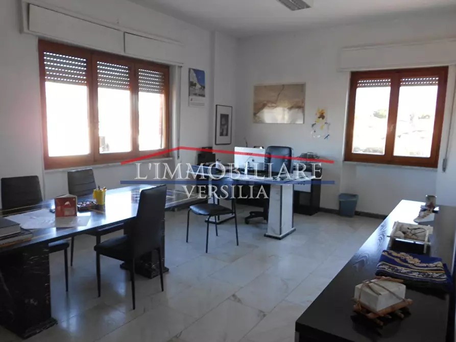 Immagine 16 di Capannone industriale in vendita  a Massa