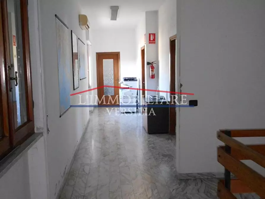 Immagine 12 di Capannone industriale in vendita  a Massa