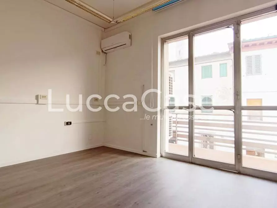 Immagine 6 di Ufficio in affitto  a Porcari