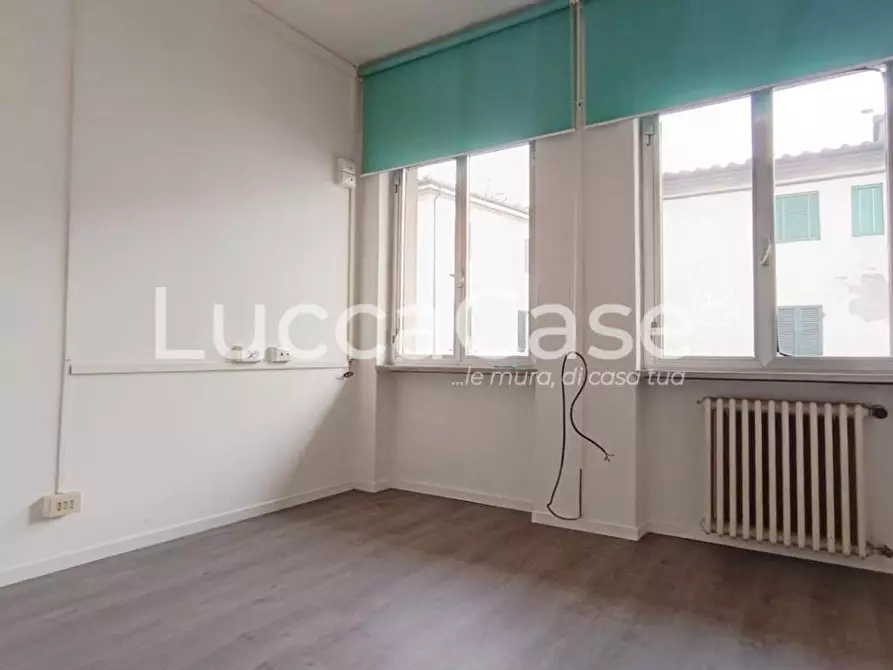 Immagine 11 di Ufficio in affitto  a Porcari