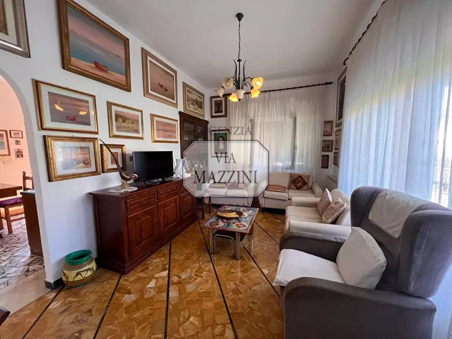 Immagine 26 di Villa in vendita  a Pietrasanta