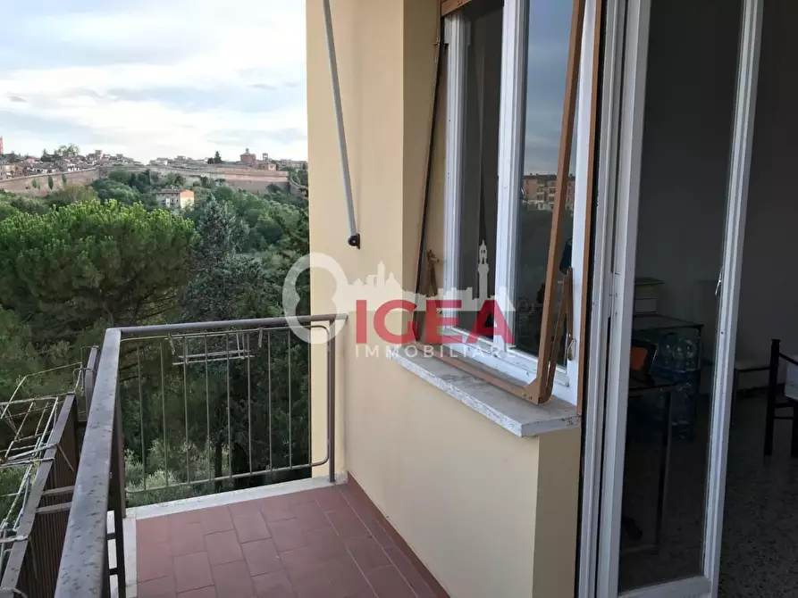 Immagine 7 di Appartamento in vendita  a Siena